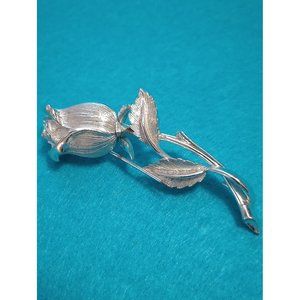 Vintage LISNER Rose Silvertone Brooch Pin